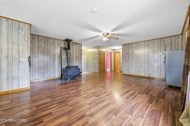 3522 Bogard Rd, Cosby, TN 37722