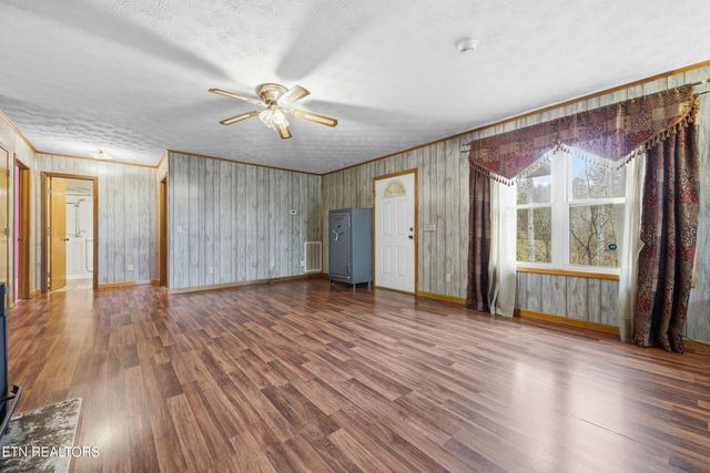 3522 Bogard Rd, Cosby, TN 37722