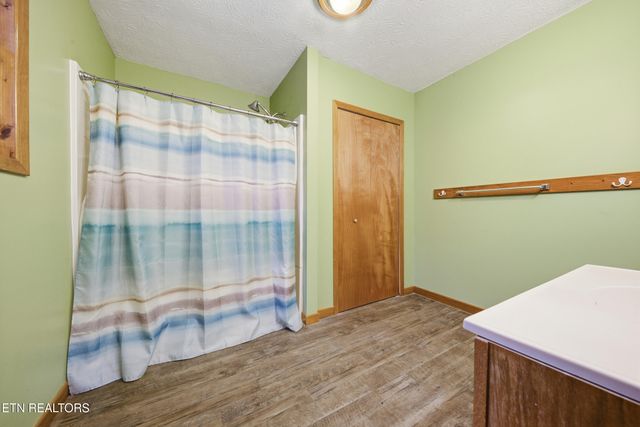 3522 Bogard Rd, Cosby, TN 37722