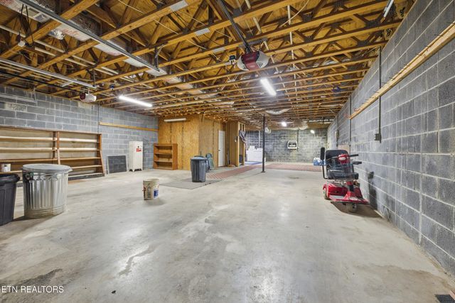 3522 Bogard Rd, Cosby, TN 37722