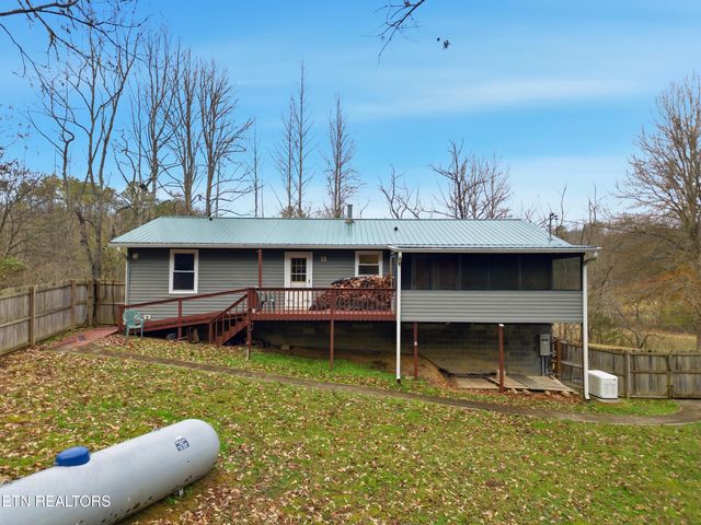 3522 Bogard Rd, Cosby, TN 37722