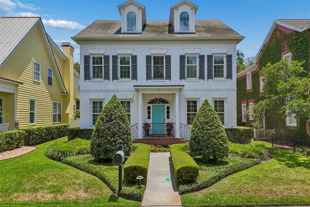 Image 1 of property listing at 2414 W COUNTRY CLUB AVENUE, Tampa, FL 33611