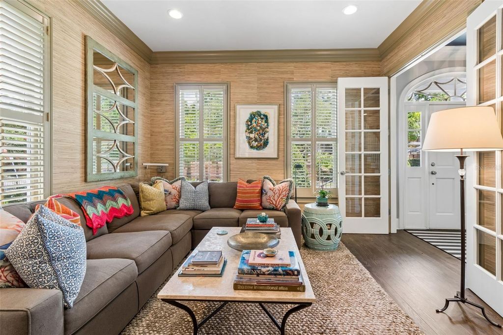 Image 5 of property listing at 2414 W COUNTRY CLUB AVENUE, Tampa, FL 33611