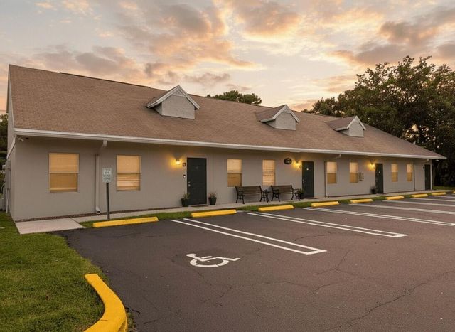 5201 Wallis Road D, West Palm Beach, FL 33415