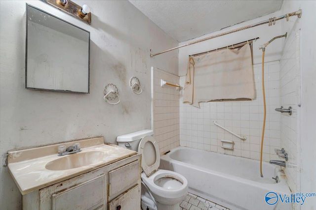 3238 Uvalde Lane NW, Huntsville, AL 35810