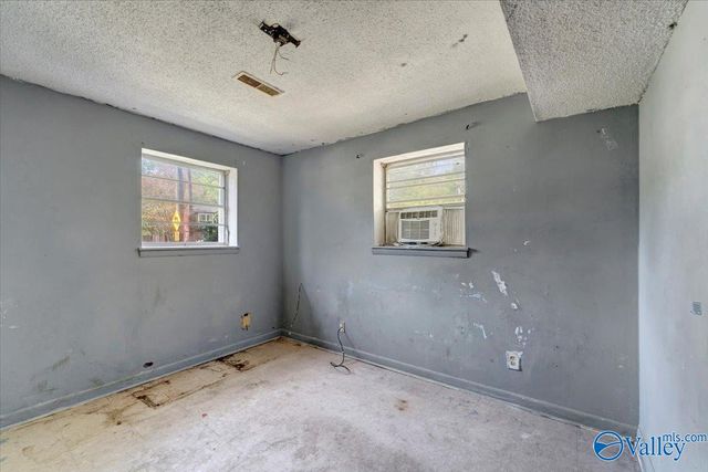 3238 Uvalde Lane NW, Huntsville, AL 35810