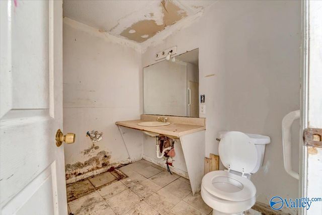 3238 Uvalde Lane NW, Huntsville, AL 35810