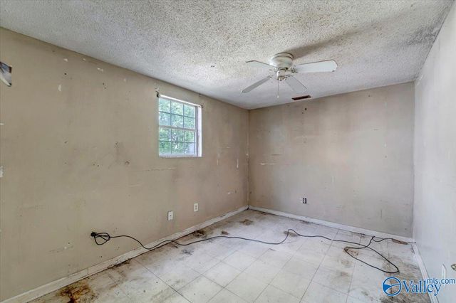 3238 Uvalde Lane NW, Huntsville, AL 35810