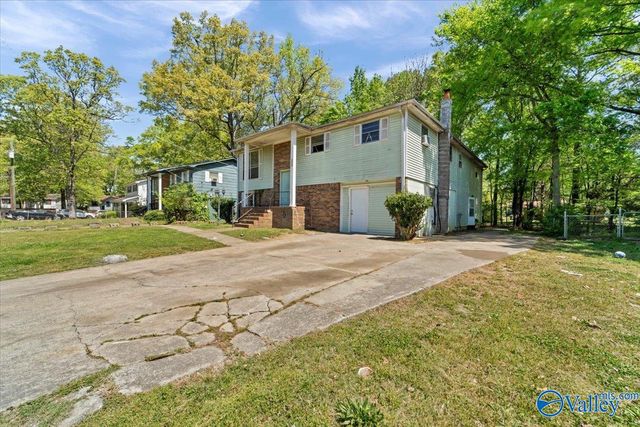 3238 Uvalde Lane NW, Huntsville, AL 35810