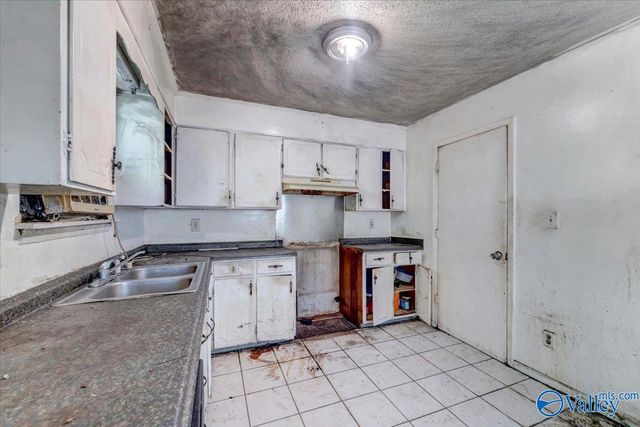 3238 Uvalde Lane NW, Huntsville, AL 35810