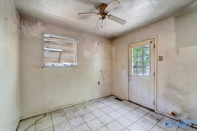 3238 Uvalde Lane NW, Huntsville, AL 35810