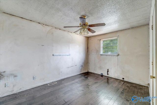 3238 Uvalde Lane NW, Huntsville, AL 35810