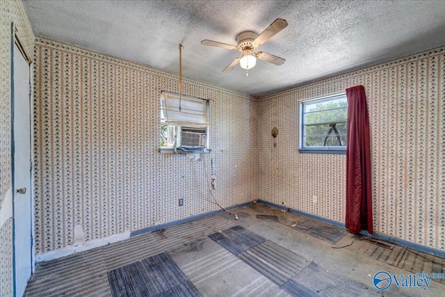 3238 Uvalde Lane NW, Huntsville, AL 35810