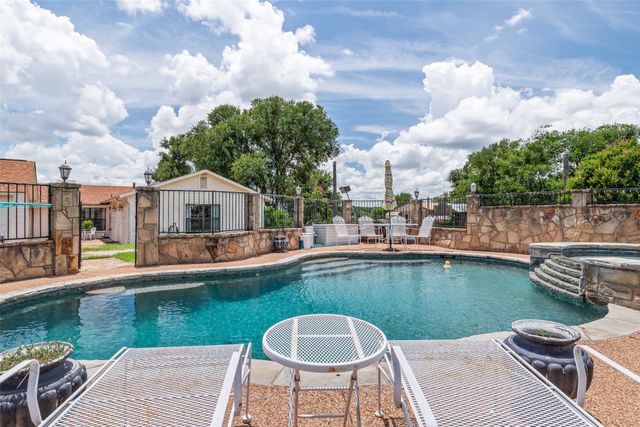 4720 Peveler Road, Granbury, TX 76049