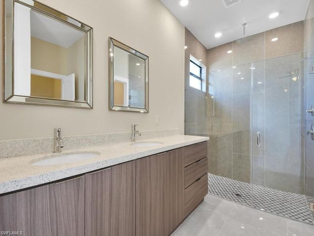 800 NW 3rd AVE, Cape Coral, FL 33993