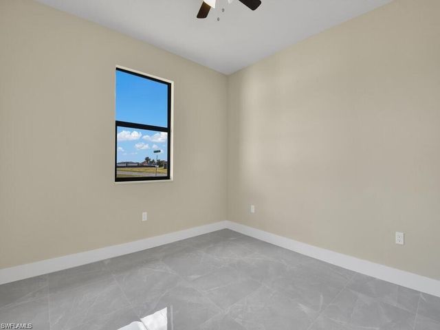 800 NW 3rd AVE, Cape Coral, FL 33993