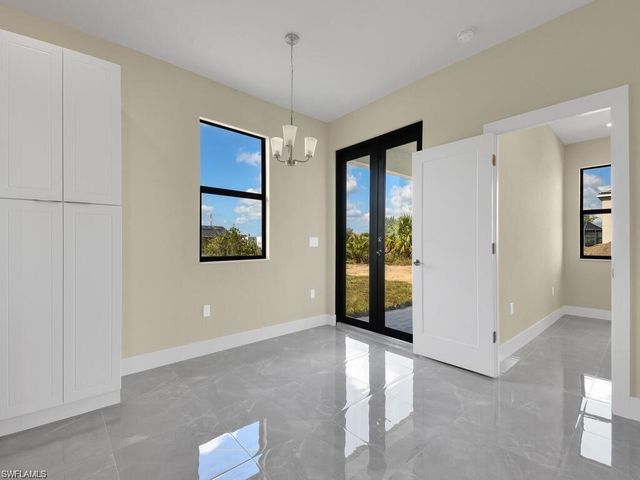 800 NW 3rd AVE, Cape Coral, FL 33993