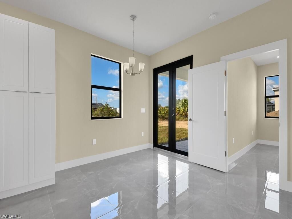 Image 7 of property listing at 800 NW 3rd AVE, Cape Coral, FL 33993