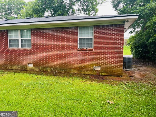 217 W Central Avenue B, Griffin, GA 30223