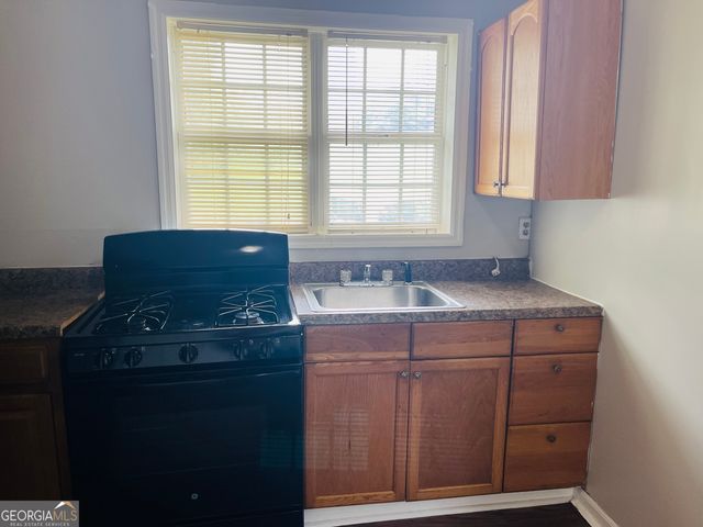 217 W Central Avenue B, Griffin, GA 30223