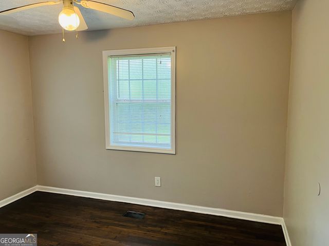217 W Central Avenue B, Griffin, GA 30223
