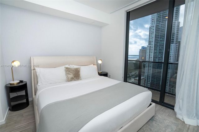 398 NE 5th St 1617, Miami, FL 33132