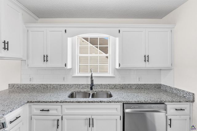 404 Wynfield Ln, Bonaire, GA 31005