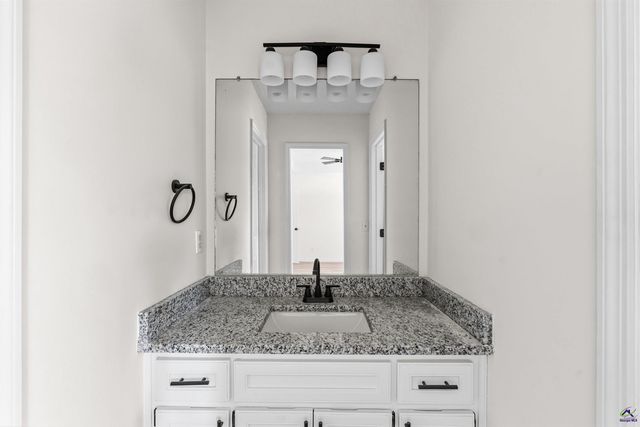 404 Wynfield Ln, Bonaire, GA 31005