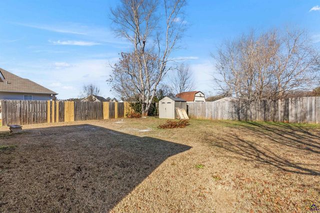 404 Wynfield Ln, Bonaire, GA 31005