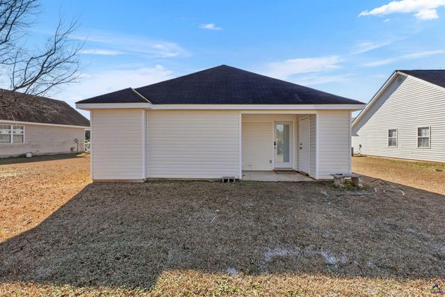 404 Wynfield Ln, Bonaire, GA 31005