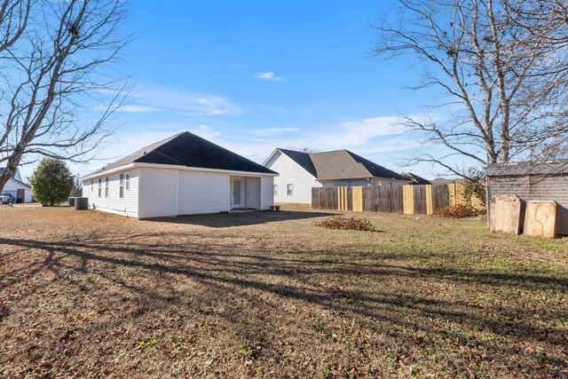 404 Wynfield Ln, Bonaire, GA 31005