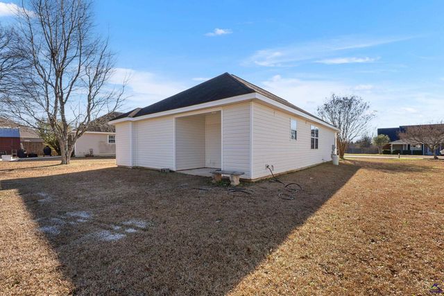 404 Wynfield Ln, Bonaire, GA 31005