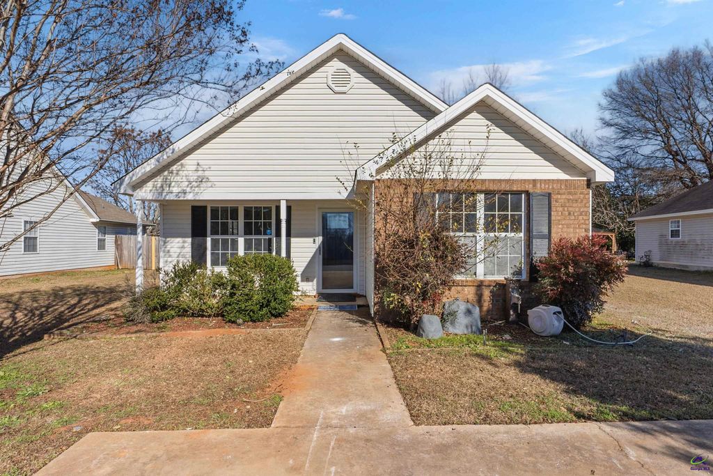 404 Wynfield Ln, Bonaire, GA 31005