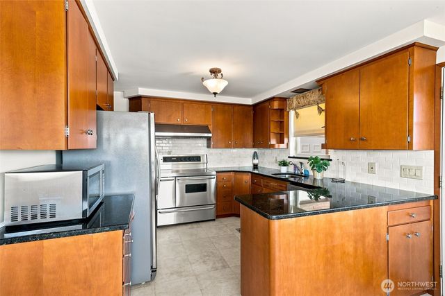 9304 23rd Avenue NW, Seattle, WA 98117