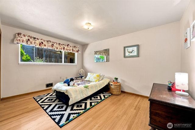 9304 23rd Avenue NW, Seattle, WA 98117