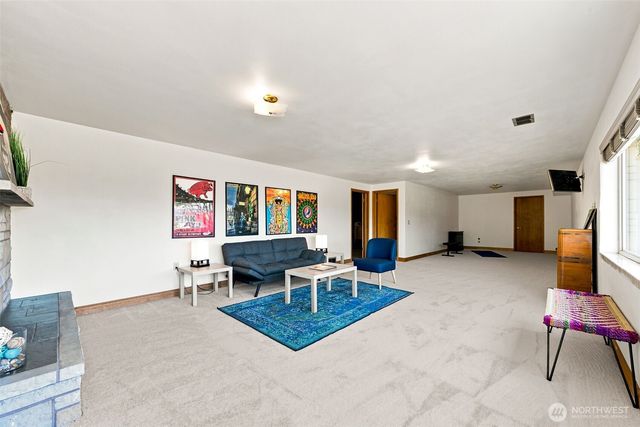 9304 23rd Avenue NW, Seattle, WA 98117