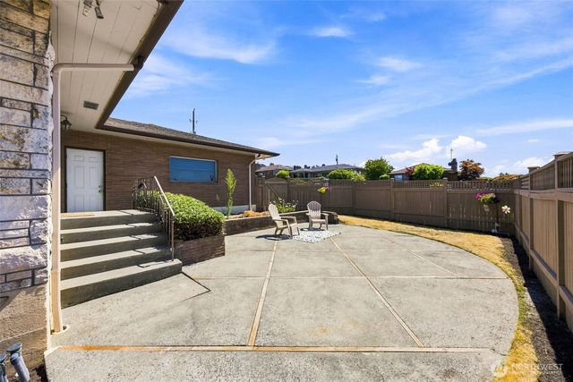 9304 23rd Avenue NW, Seattle, WA 98117