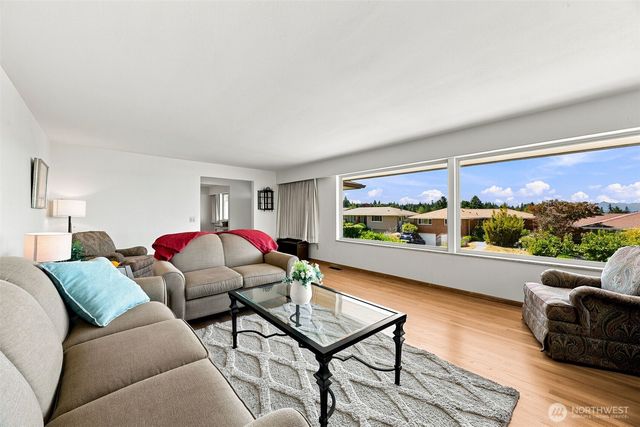 9304 23rd Avenue NW, Seattle, WA 98117