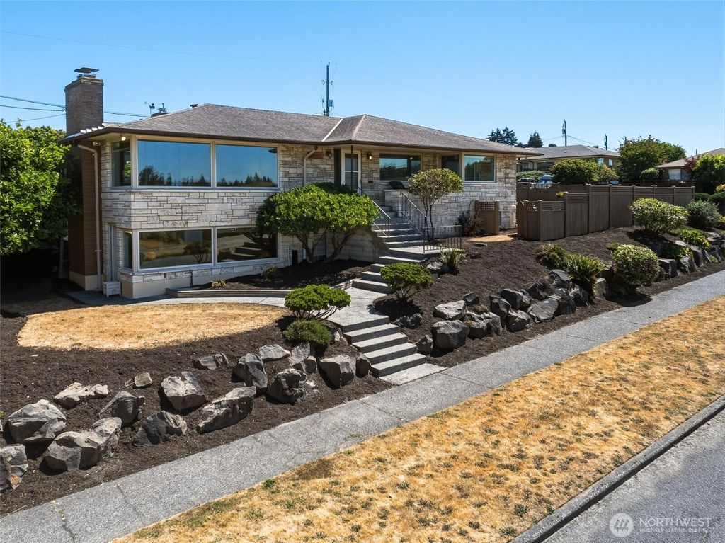 9304 23rd Avenue NW, Seattle, WA 98117