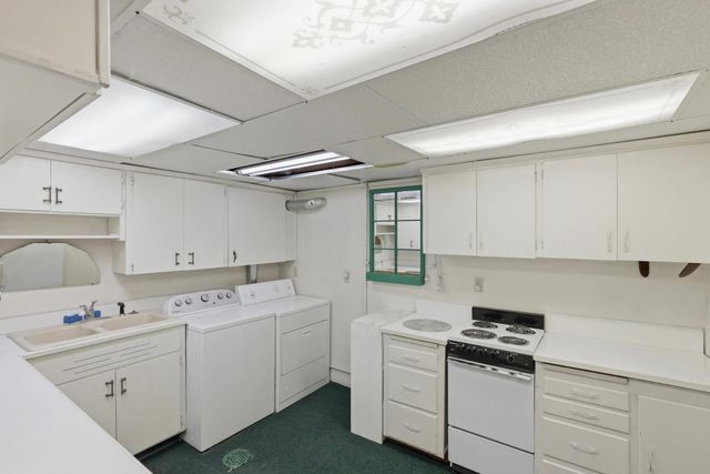 1424 E EMPIRE Ave, Spokane, WA 99207