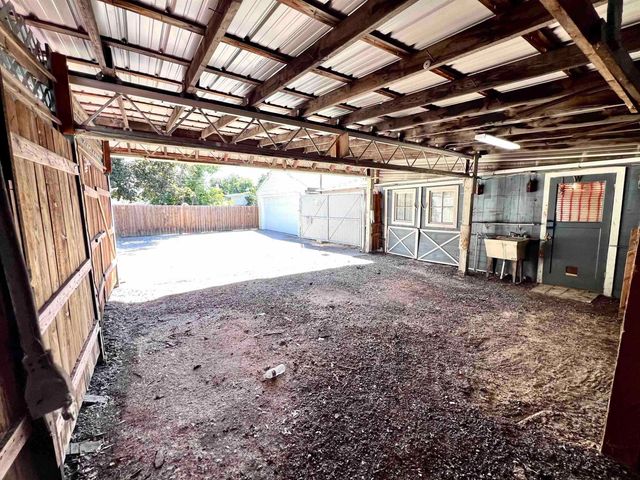 1424 E EMPIRE Ave, Spokane, WA 99207