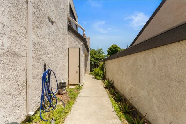 1693 S Heritage Circle, Anaheim, CA 92804