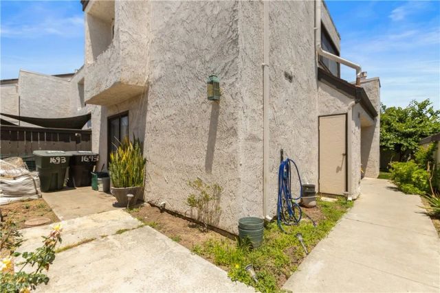 1693 S Heritage Circle, Anaheim, CA 92804