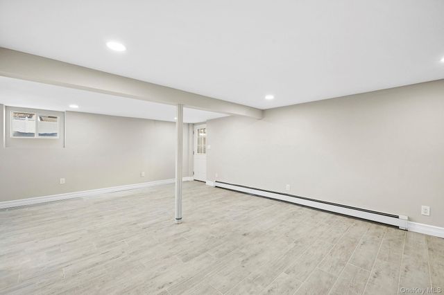 36 Cinque Drive, Farmingdale, NY 11735