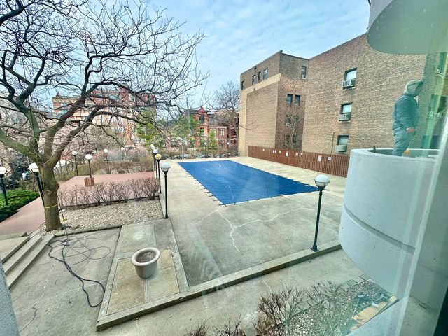 2020 N Lincoln Park West Avenue 18B, Chicago, IL 60614