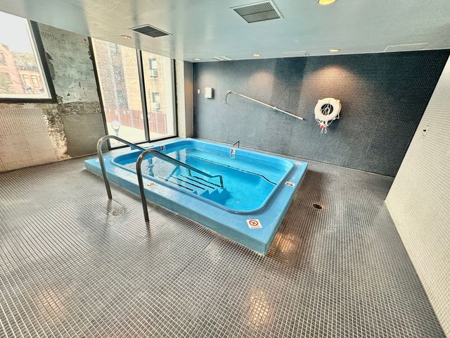 2020 N Lincoln Park West Avenue 18B, Chicago, IL 60614