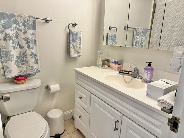 2020 N Lincoln Park West Avenue 18B, Chicago, IL 60614