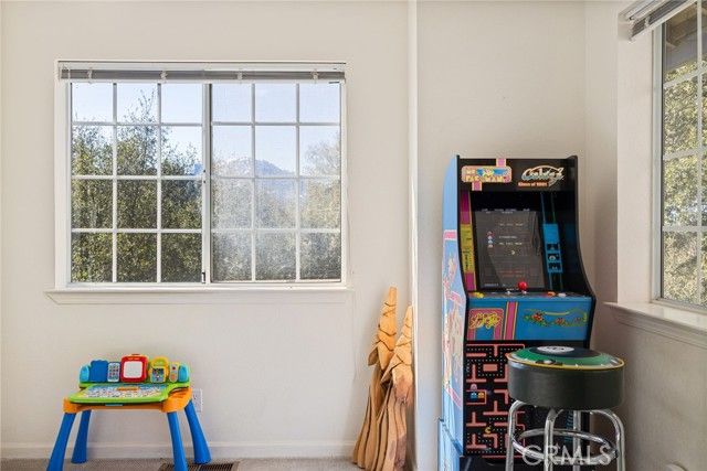 39301 Moonray Lane, Oakhurst, CA 93644