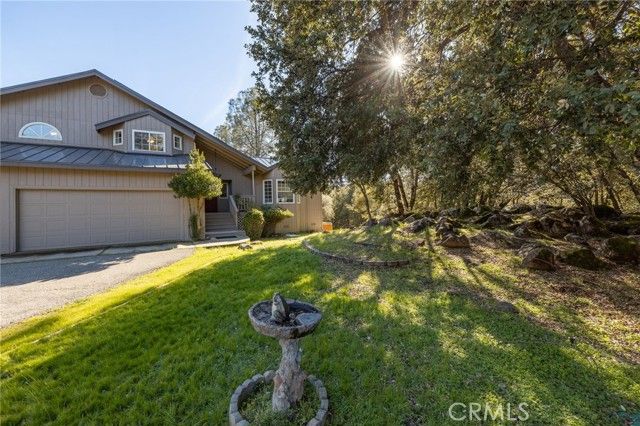 39301 Moonray Lane, Oakhurst, CA 93644