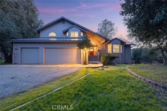 39301 Moonray Lane, Oakhurst, CA 93644